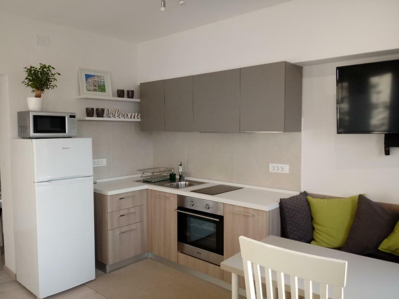 Sunsplash Apartments Pula Zewnętrze zdjęcie