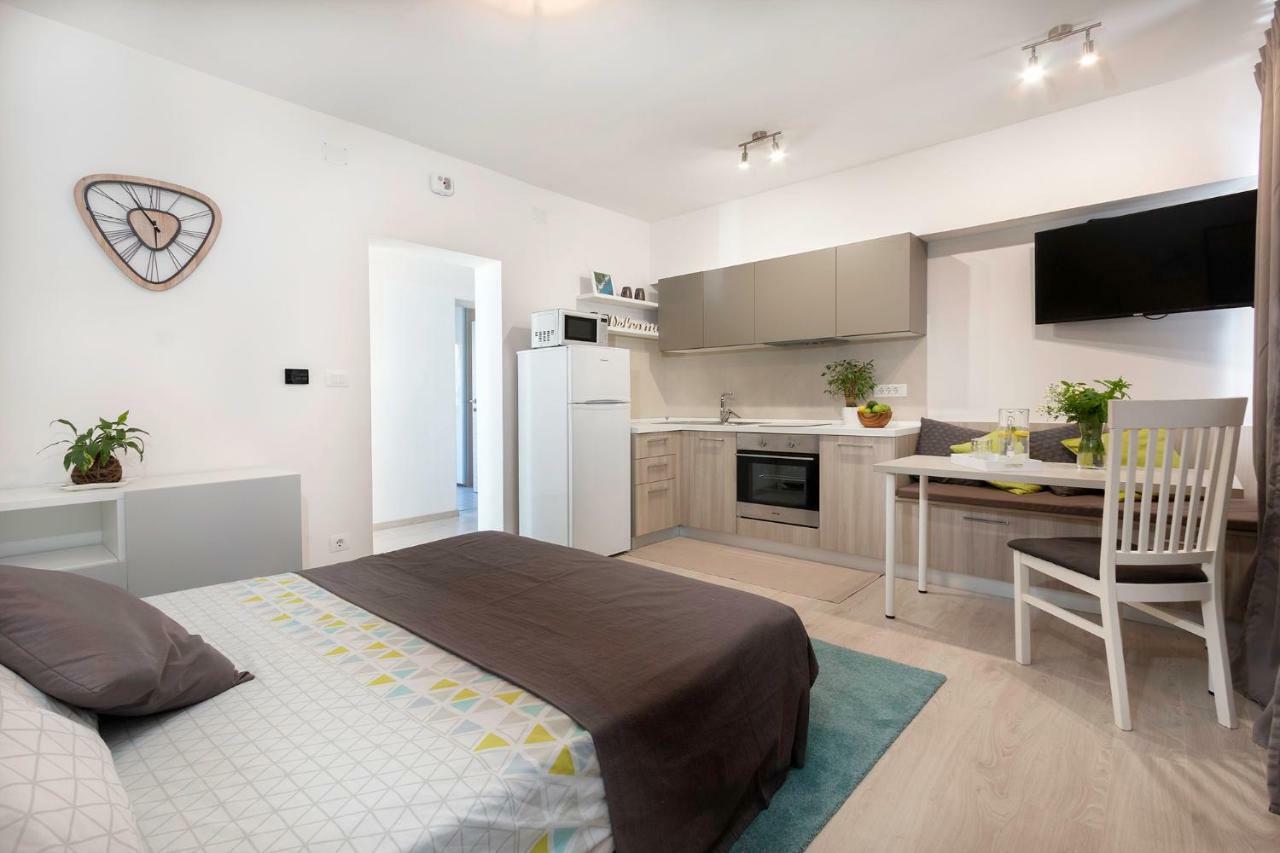 Sunsplash Apartments Pula Zewnętrze zdjęcie